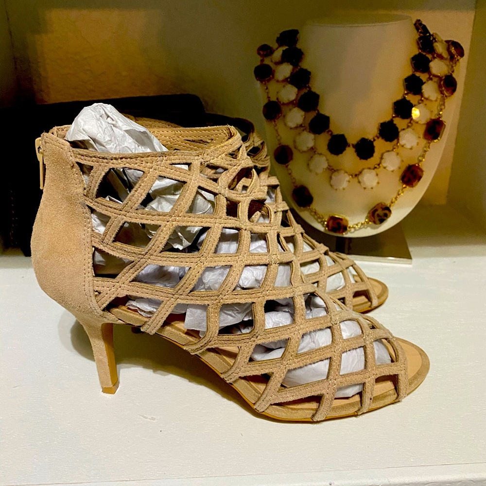 Sole Society Caged Heels Size 8 Cream Beigw
